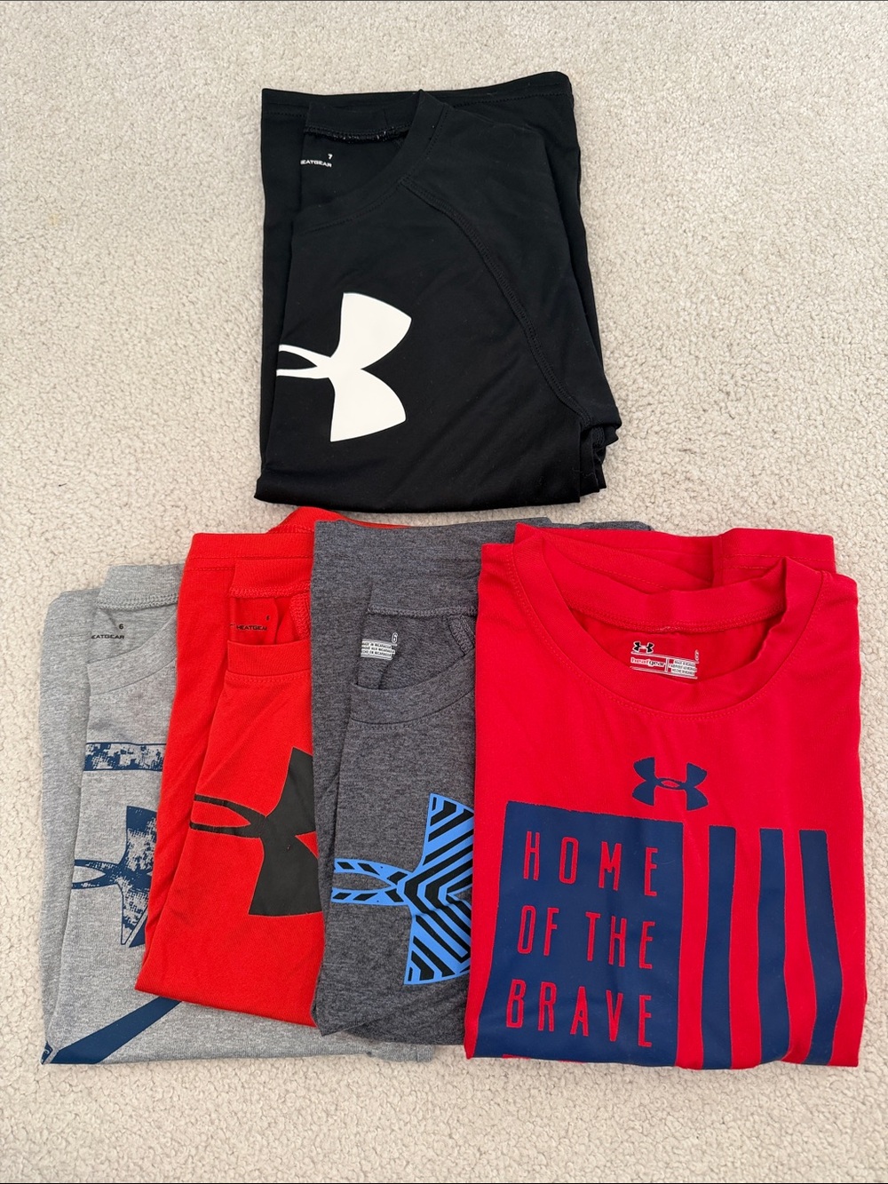 Under Armour Kids Short-Sleeve Graphic Tees - Red, Black, Gray, size 6x4, 1size7